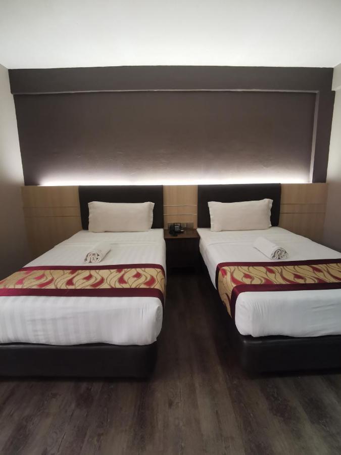 מירי Palace Inn מראה חיצוני תמונה