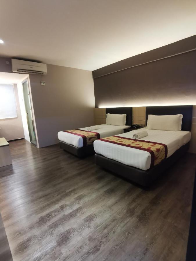 מירי Palace Inn מראה חיצוני תמונה