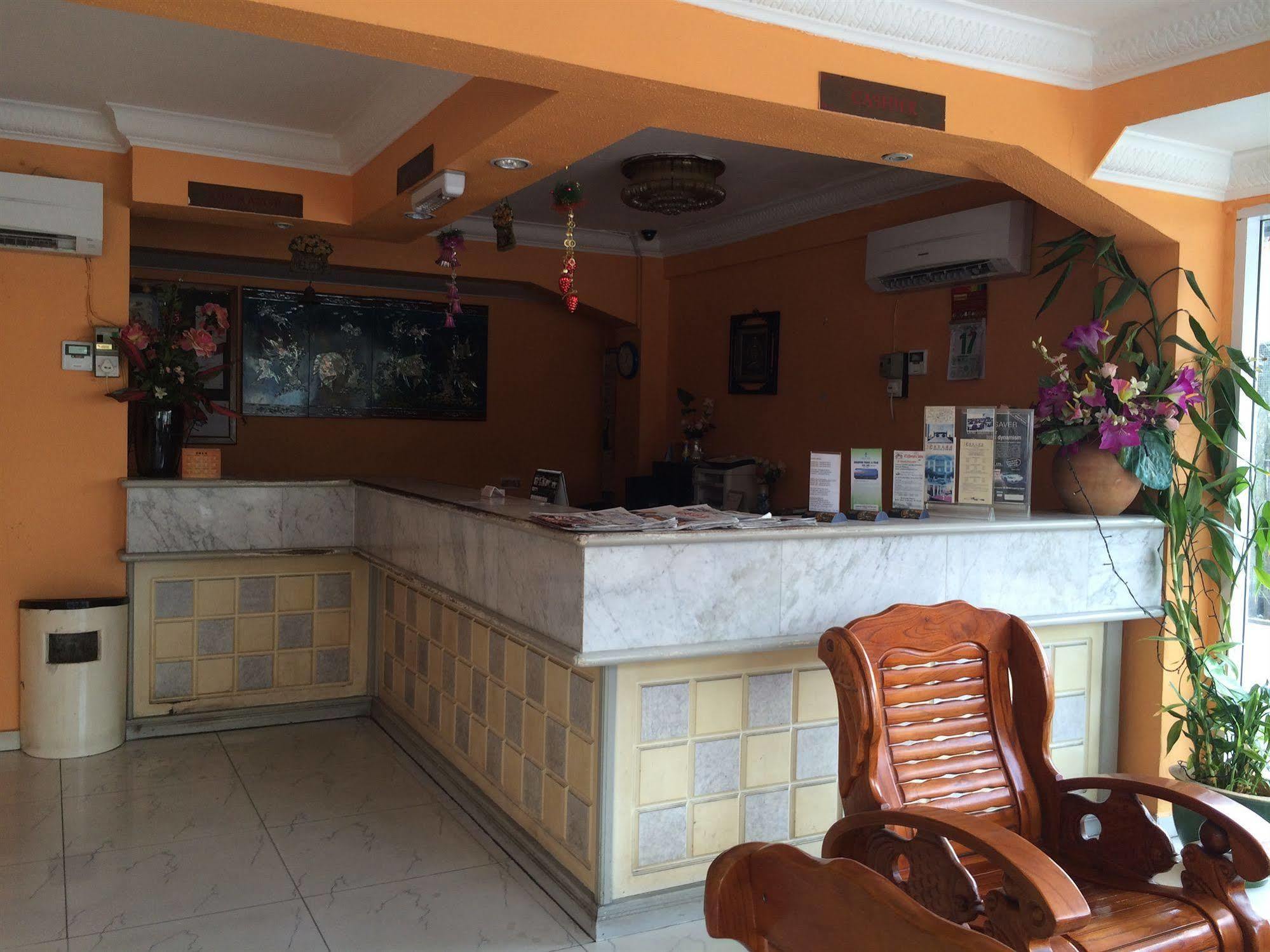 מירי Palace Inn מראה חיצוני תמונה