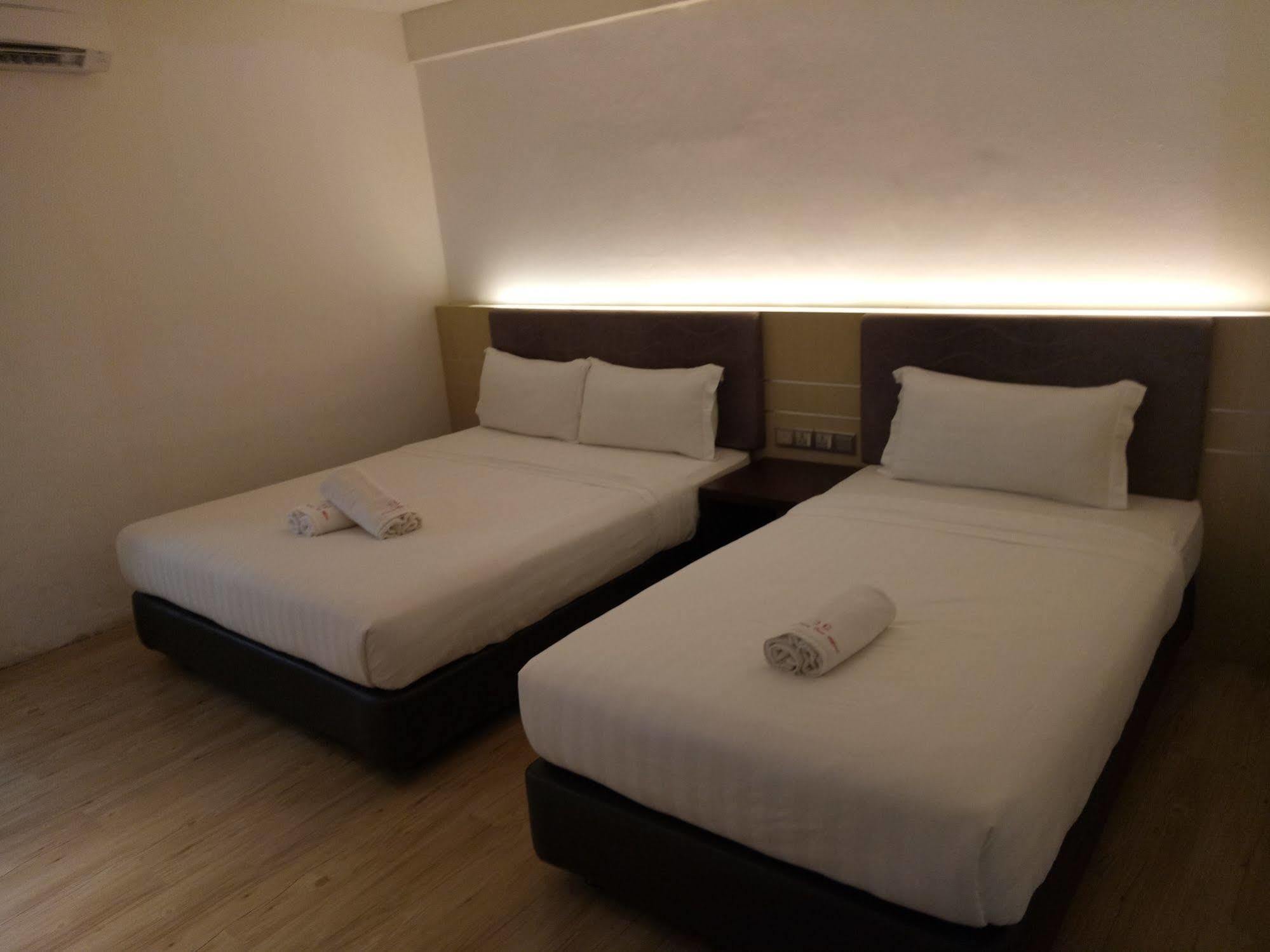 מירי Palace Inn מראה חיצוני תמונה
