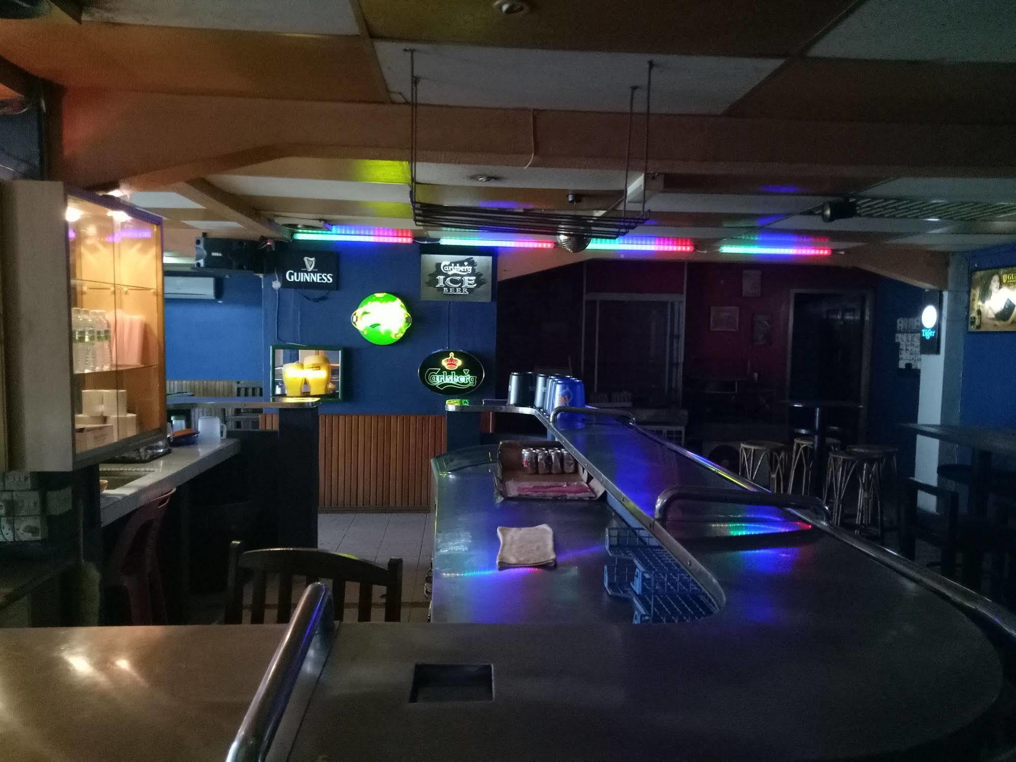 מירי Palace Inn מראה חיצוני תמונה